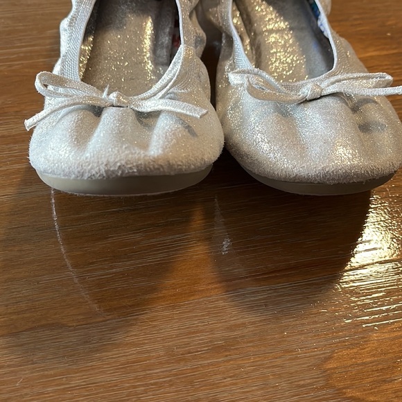 Wonder Nation Girls Flats Size 4 - Picture 4 of 6